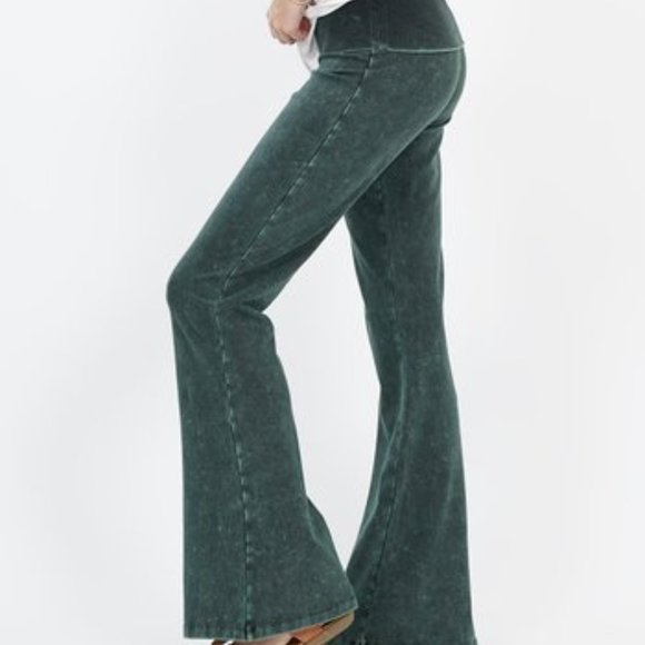 Zenna Signature Pants - Dark Hunter Green Mineral Wash Flare Bell-Bottom Pants L Fold-Over Waist Yoga